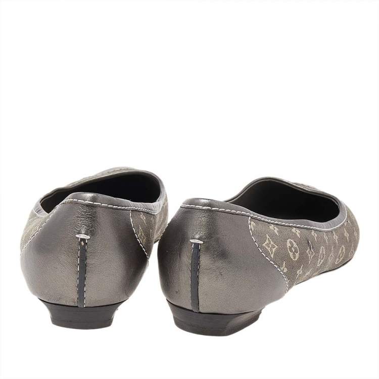 Pre Owned Louis Vuitton Metallic Grey Monogram Canvas and Leather Ballet Flats Size 37.5