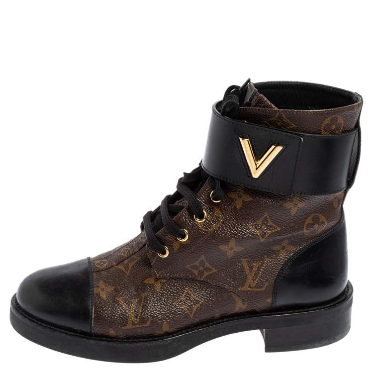 Louis Vuitton Men's Black and Brown Leather Suedes LV Hiking Ankle