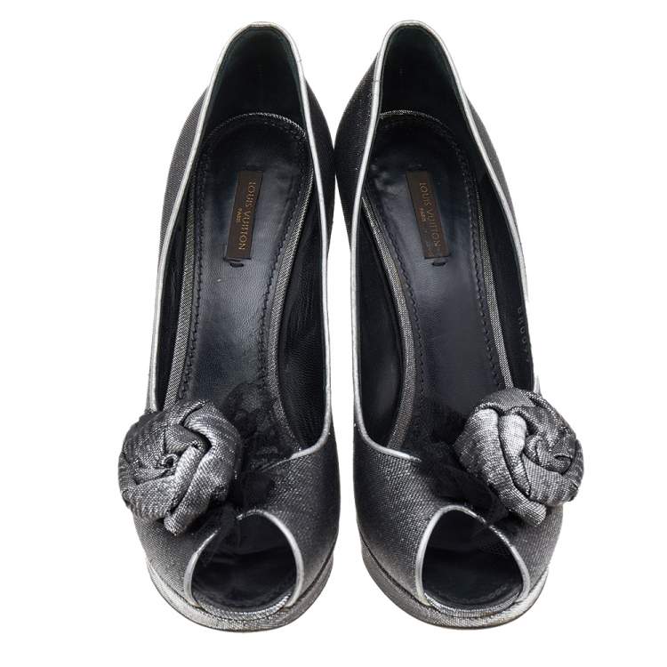 Pre Owned Louis Vuitton Silver/Black Lurex Fabric Floral Peep Toe Pumps Size 39.5
