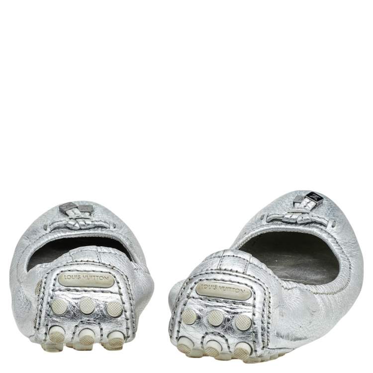 Pre Owned Louis Vuitton Silver Leather Bow Ballerina Flats Size 39.5