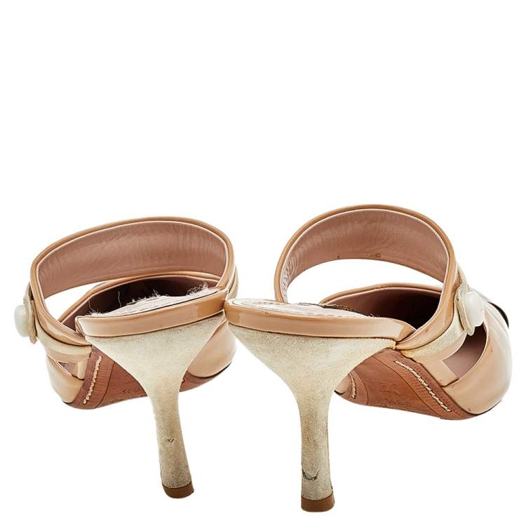 Pre Owned Louis Vuitton Beige Patent Leather And Suede Metal Cap Toe Mules Size 38.5