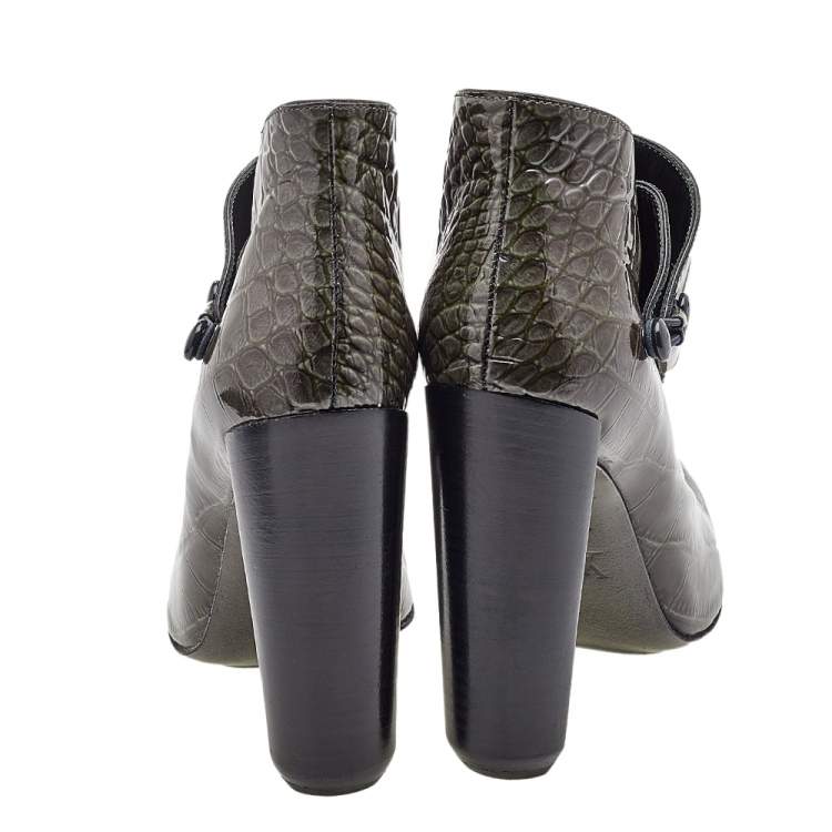 Pre Owned Louis Vuitton Olive Green Croc Embossed Patent Leather Ankle Booties Size 37.5