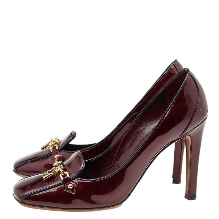 Pre Owned Louis Vuitton Burgundy/Black Patent Leather Chain Lock Pumps Size 39