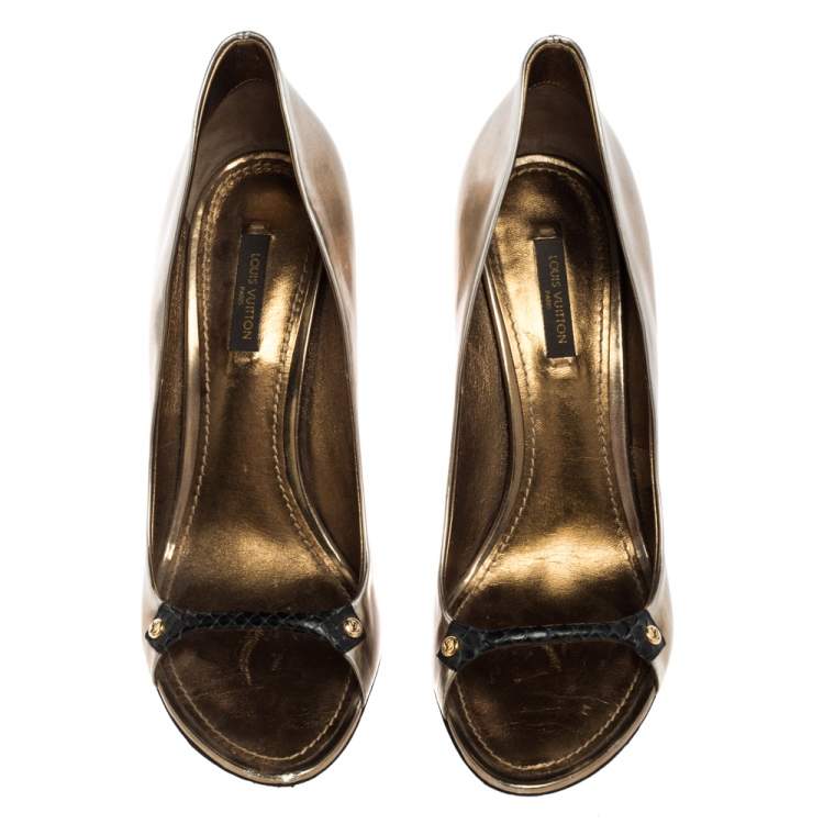 Pre Owned Louis Vuitton Gold/Black Patent and Snakeskin Leather Open-Toe Pumps Size 39