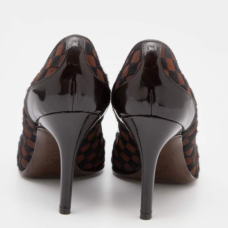 Pre Owned Louis Vuitton Brown Patent Leather And Pony Hair Metal Bow Cap Toe Pumps Size 39