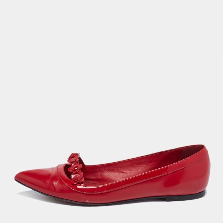 Pre Owned Louis Vuitton Red Patent and Leather Floral Ballet Flats Size 37.5