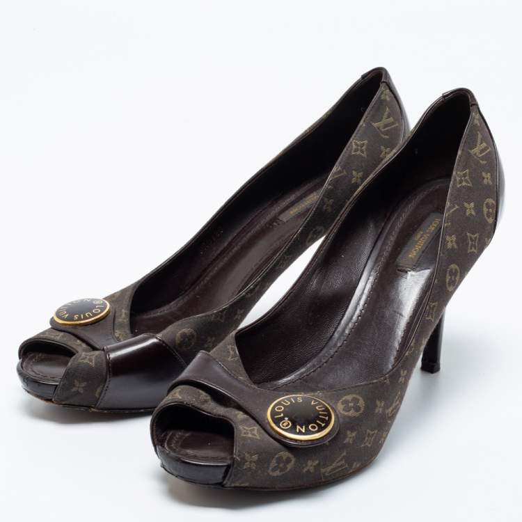 Louis Vuitton Archlight Monogram-printed Leather Slingback Pumps in White