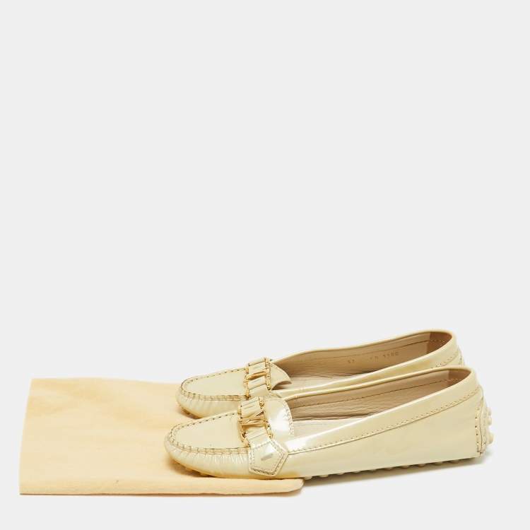 Pre Owned Louis Vuitton Cream Patent Leather Oxford Loafers Size 37