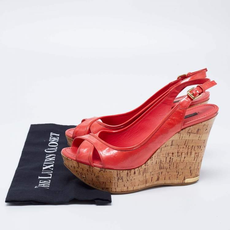 Pre Owned Louis Vuitton Rouge Grenadine Vernis Leather Pantheon Wedge Sandals Size 40.5