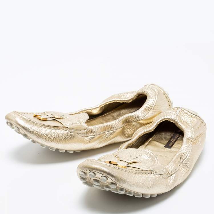 Pre Owned Louis Vuitton Metallic Gold Leather Bow Scrunch Slip On Loafers Size 41