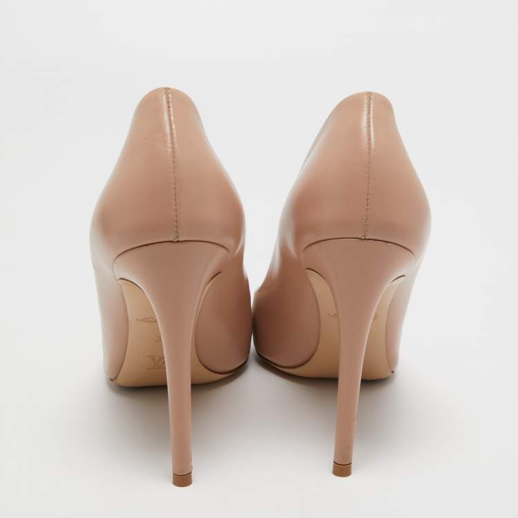 Pre Owned Louis Vuitton Beige Leather Urban Twist Pumps Size 39