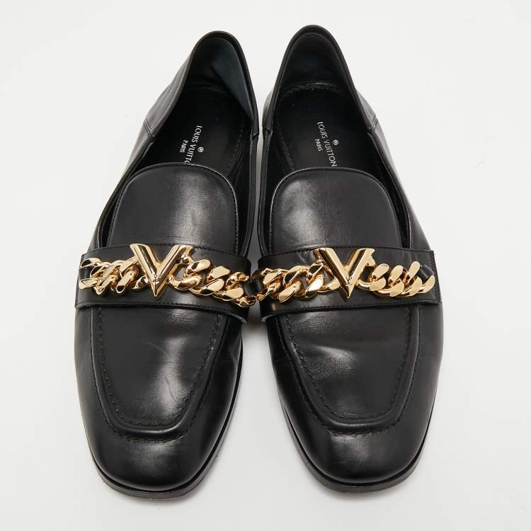 مملوكة مسبقًا Louis Vuitton Black Leather V Chain Loafers Size 37
