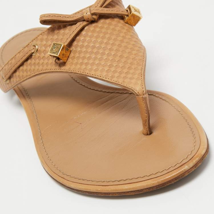 Pre Owned Louis Vuitton Tan Leather Dice Bow Thong Flats Size 38