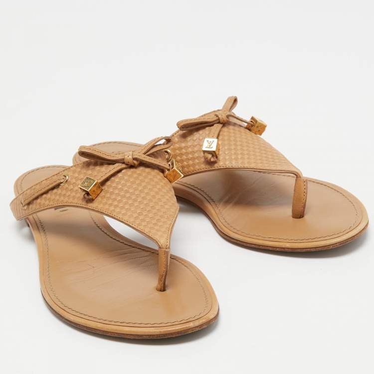 Pre Owned Louis Vuitton Tan Leather Dice Bow Thong Flats Size 38