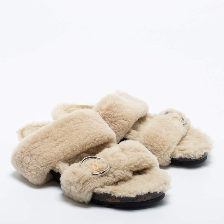 Pre Owned Louis Vuitton Beige Shearling Fur Flat Slides Size 39