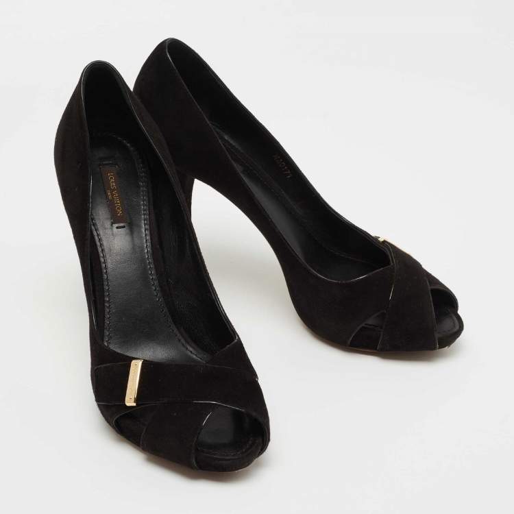 Pre Owned Louis Vuitton Black Suede Criss Cross Peep Toe Pumps Size 41