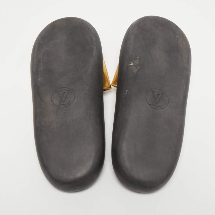 Pre Owned Louis Vuitton Gold Leather Sunbath Flat Slides Size 38