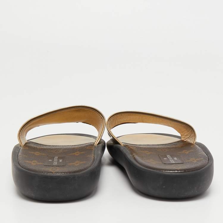 Pre Owned Louis Vuitton Gold Leather Sunbath Flat Slides Size 38