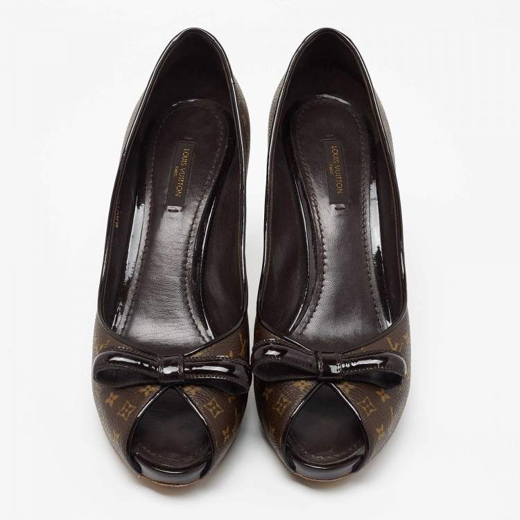 Pre Owned Louis Vuitton Brown Monogram Canvas and Patent Leather Bow Peep Toe Pumps Size 39