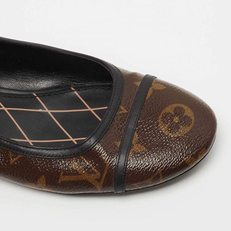 Pre Owned Louis Vuitton Brown Monogram Round Toe Ballet Flats Size 37