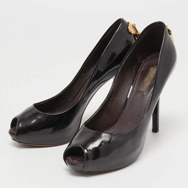 مملوكة مسبقًا Louis Vuitton Burgundy Patent Leather Oh Really! Pumps Size 35