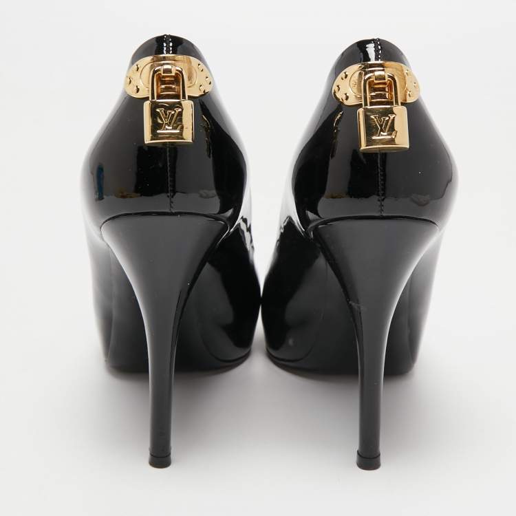 Pre Owned Louis Vuitton Black Patent Leather Lock It Pumps Size 39
