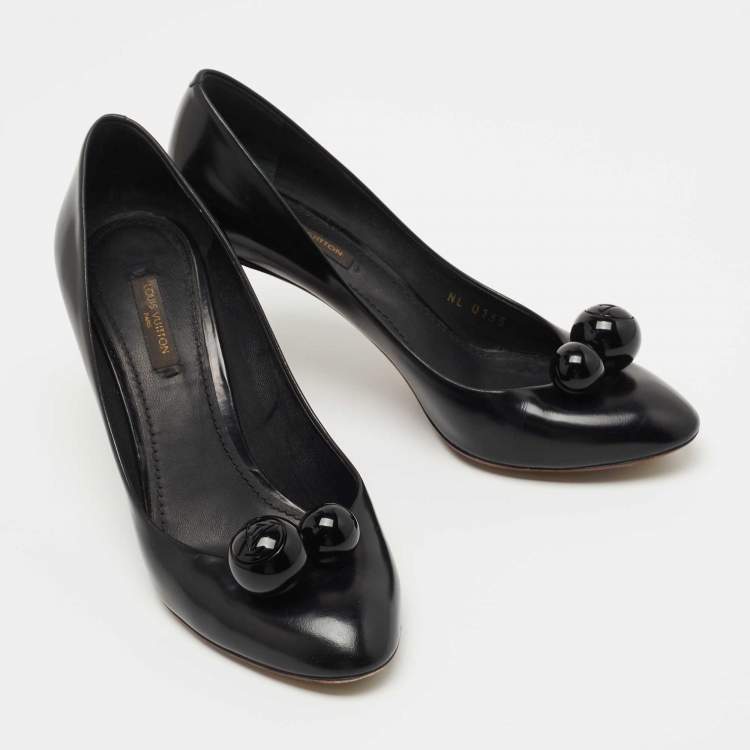 Pre Owned Louis Vuitton Black Leather Ball Pumps Size 38