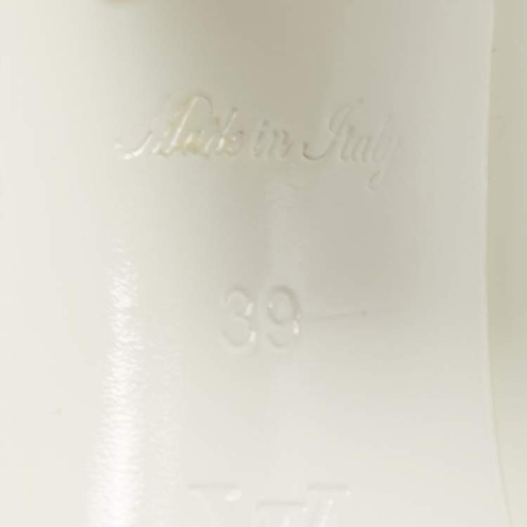 Pre Owned Louis Vuitton White Patent Leather Madeleine Pumps Size 39