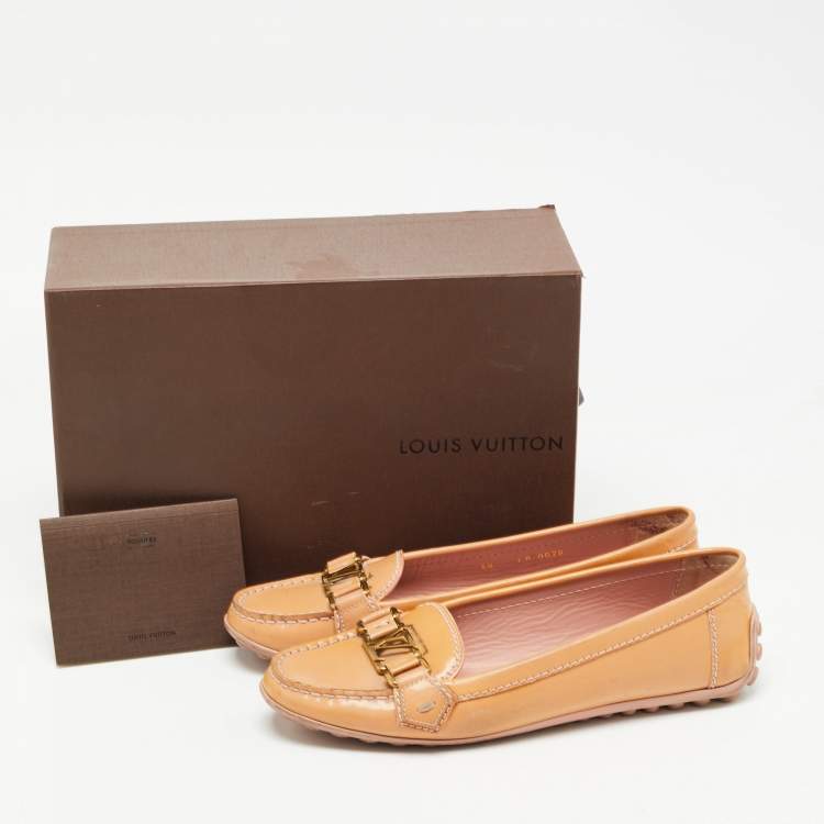 Pre Owned Louis Vuitton Beige Patent Leather Oxford Loafers Size 38