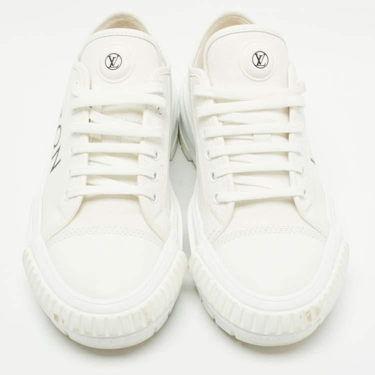 Pre Owned Louis Vuitton White/Brown Monogram Canvas Lace Up Sneakers Size 40