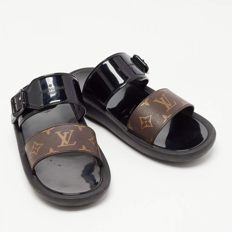 Pre Owned Louis Vuitton Brown/Black Coated Canvas and Rubber Sunbath Flat Sandals Size 39