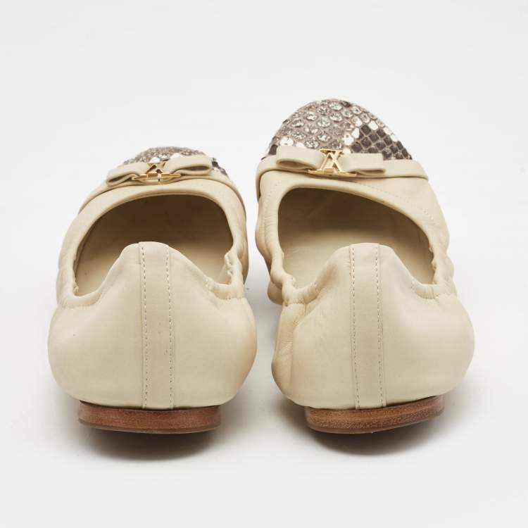 Pre Owned Louis Vuitton White Two Tone Leather And Python Cap Toe Scrunch Ballet Flats Size 38