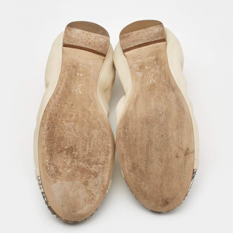 Pre Owned Louis Vuitton White Two Tone Leather And Python Cap Toe Scrunch Ballet Flats Size 38