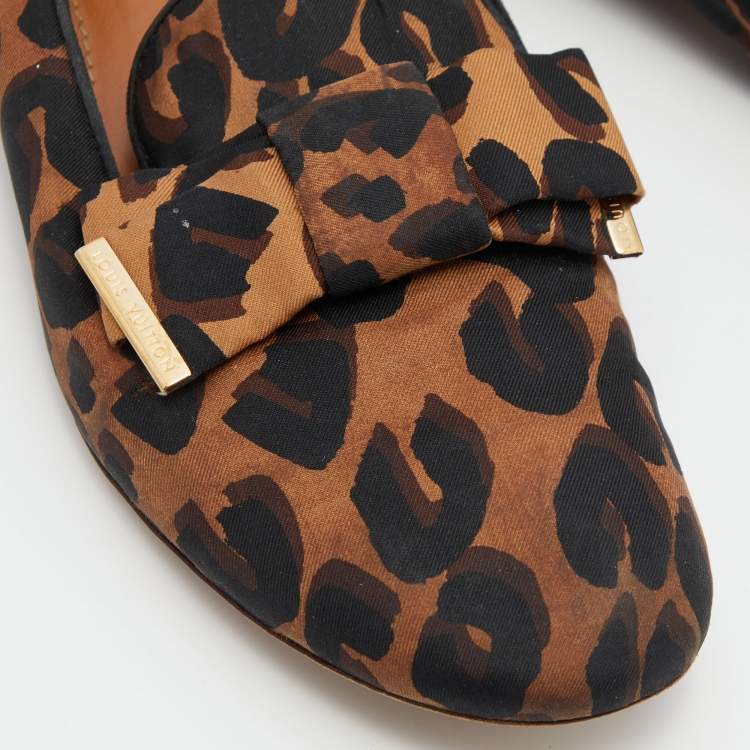 Pre Owned Louis Vuitton Brown Leopard Printed Fabric Bow Detail Smoking Slippers Size 39
