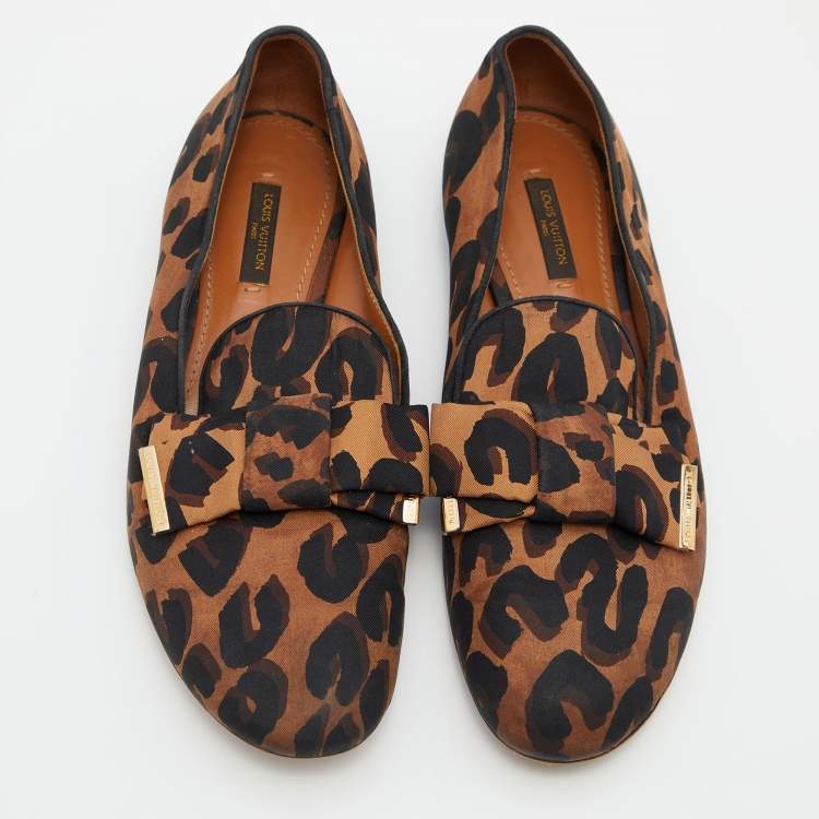 Pre Owned Louis Vuitton Brown Leopard Printed Fabric Bow Detail Smoking Slippers Size 39