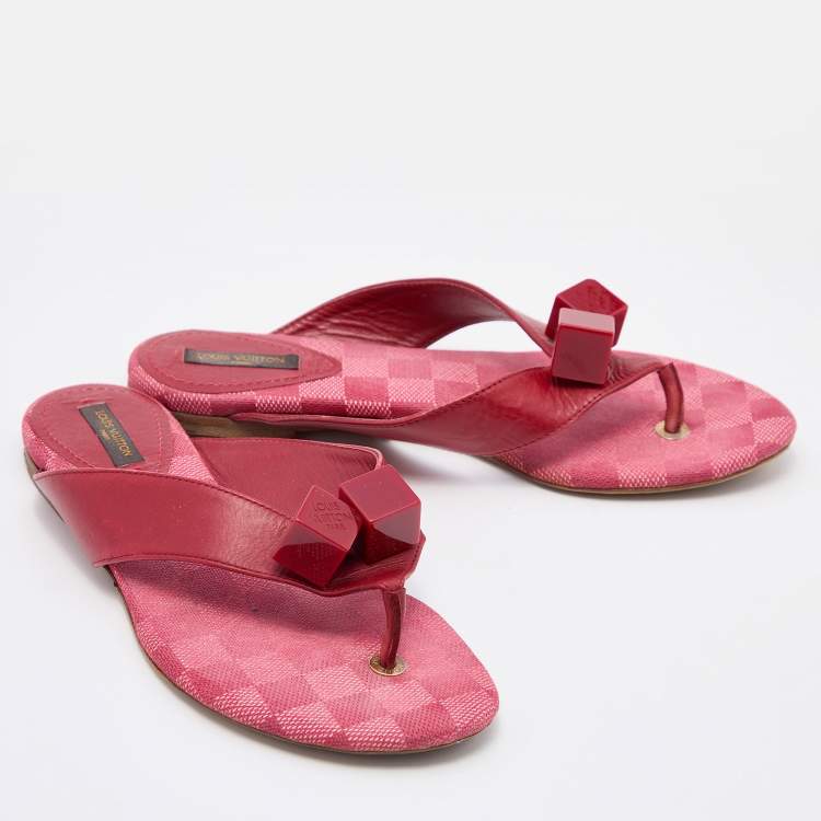 Pre Owned Louis Vuitton Red Leather Cube Thong Flat Slides Size 38.5