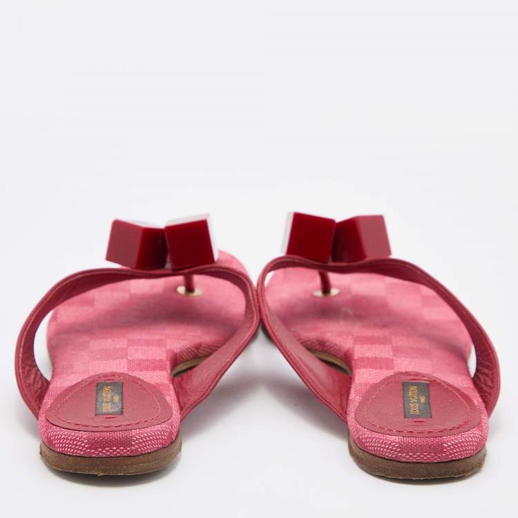 Pre Owned Louis Vuitton Red Leather Cube Thong Flat Slides Size 38.5