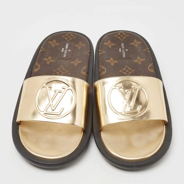 مملوكة مسبقًا Louis Vuitton Gold Leather Sunbath Slides Size 39