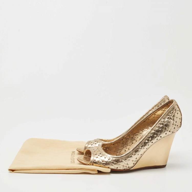 Pre Owned Louis Vuitton Gold Leather Stand By Me Wedge Pumps Size 36.5