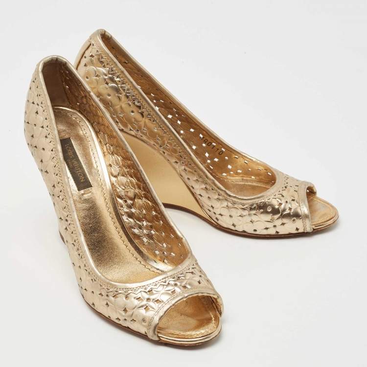 Pre Owned Louis Vuitton Gold Leather Stand By Me Wedge Pumps Size 36.5