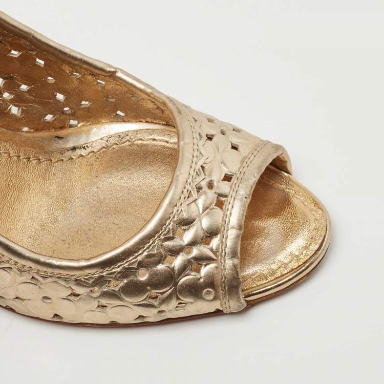 Pre Owned Louis Vuitton Gold Leather Stand By Me Wedge Pumps Size 36.5