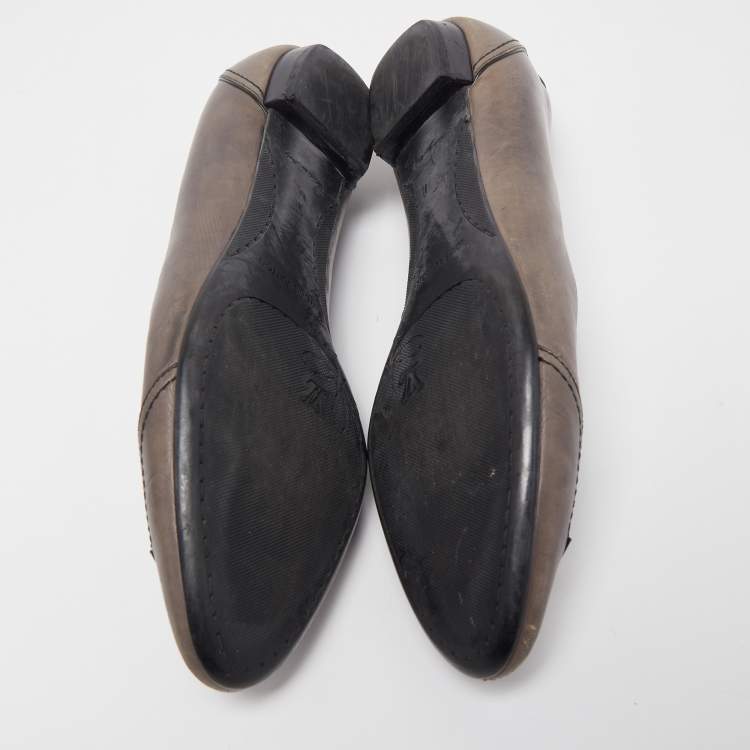 Pre Owned Louis Vuitton Grey Leather Ballet Flats Size 39