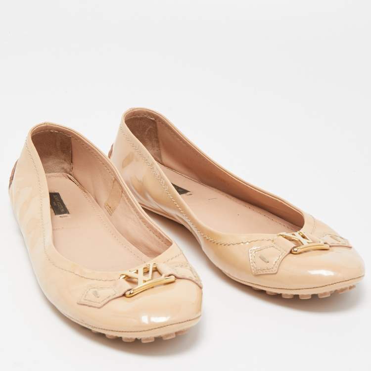 Pre Owned Louis Vuitton Beige Patent Leather Oxford Ballet Flats Size 40