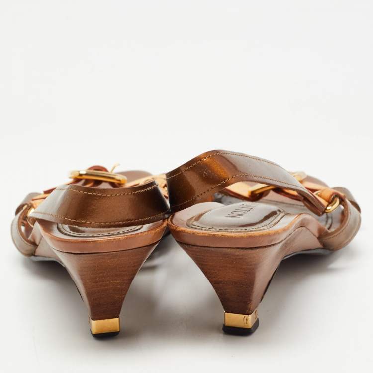 Pre Owned Louis Vuitton Bronze/Tan Patent And Leather Buckle Slingback Sandals Size 36.5