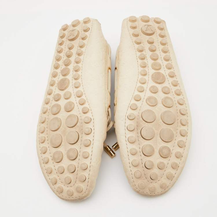 Pre Owned Louis Vuitton Cream Monogram Embossed Leather Gloria Loafers Size 35.5
