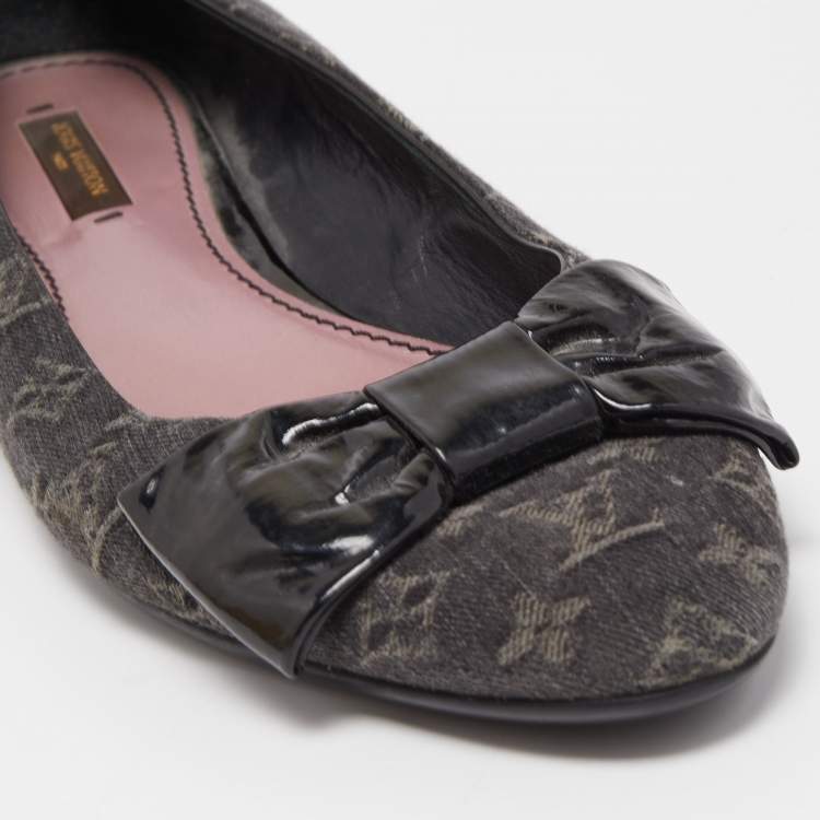 Pre Owned Louis Vuitton Black Monogram Canvas and Patent Leather Bow Ballet Flats Size 37.5