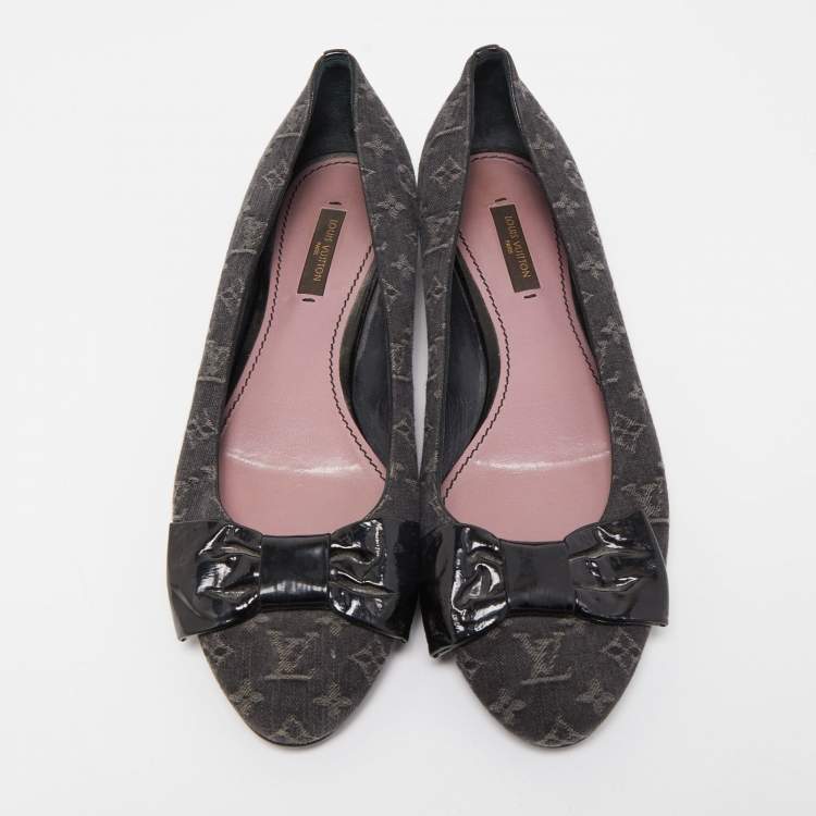 Pre Owned Louis Vuitton Black Monogram Canvas and Patent Leather Bow Ballet Flats Size 37.5