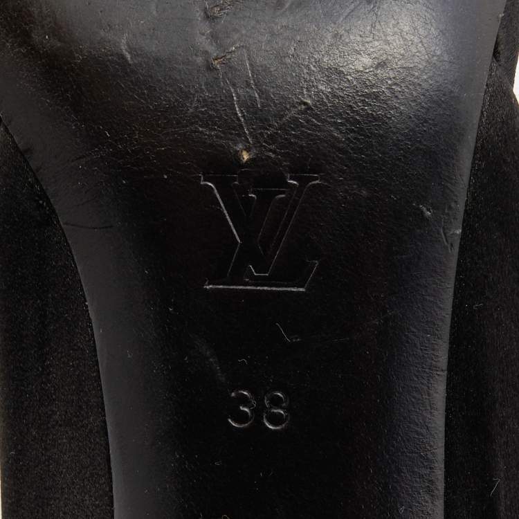مملوكة مسبقًا Louis Vuitton Black Satin and PVC Bow D' Orsay Pumps Size 38