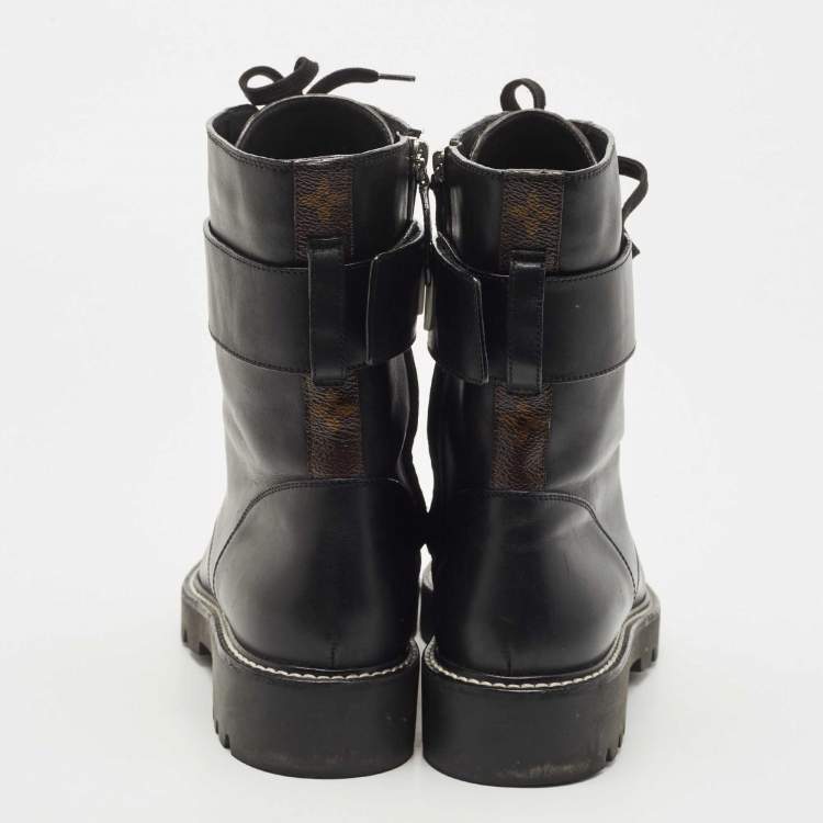 Pre Owned Louis Vuitton Black Leather Wonderland Ranger Ankle Length Combat Boots Size 40
