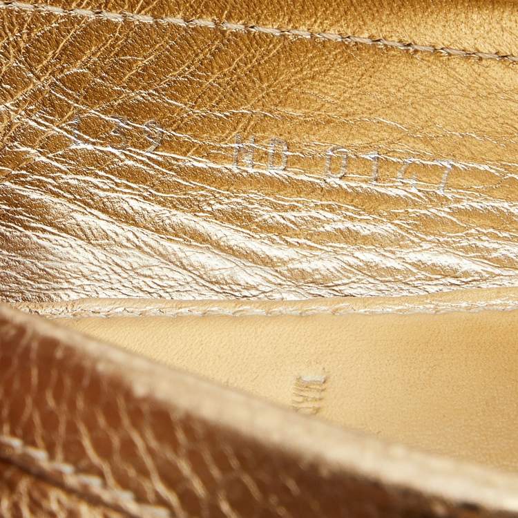 Pre Owned Louis Vuitton Gold Leather Close Up Loafers Size 39